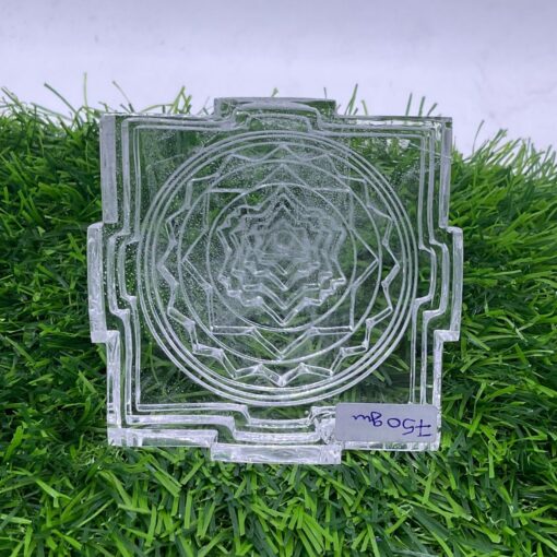 Sphatik Crystal Sri Yantra Aa Quality 750 Grams (4 By 3.5 Inches)