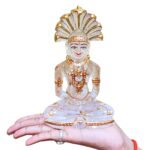 Exclusive Jain Parshwanathji Idol in Sphatik ( Crystal ) 7 inch