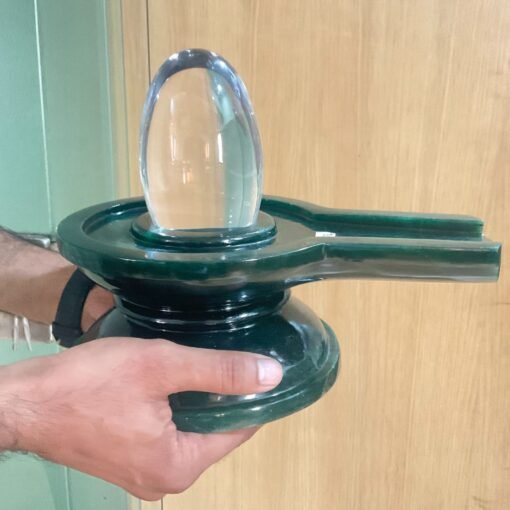 Sphatik Lingam With Greem Jade Base 4390 Gm