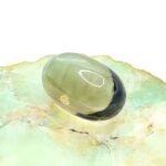 Sphathik Lingam 2 Inches 98 Grams