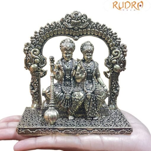 Lord Vishnu With Laxmi Ji Idol In Brass - 451 Gram - ( 4.50 Inch)