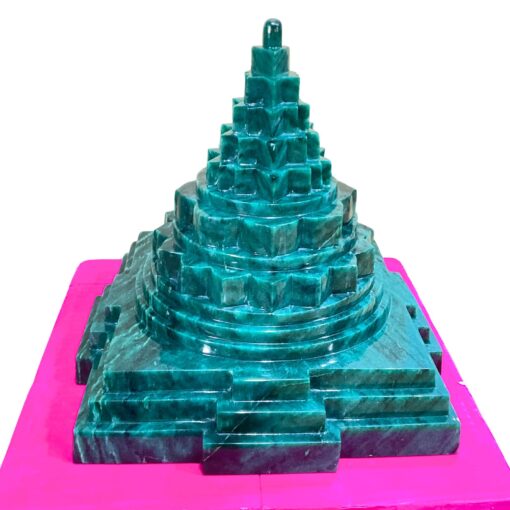 Green Jade Margatha Shree Yantra 28 kg 300 gm